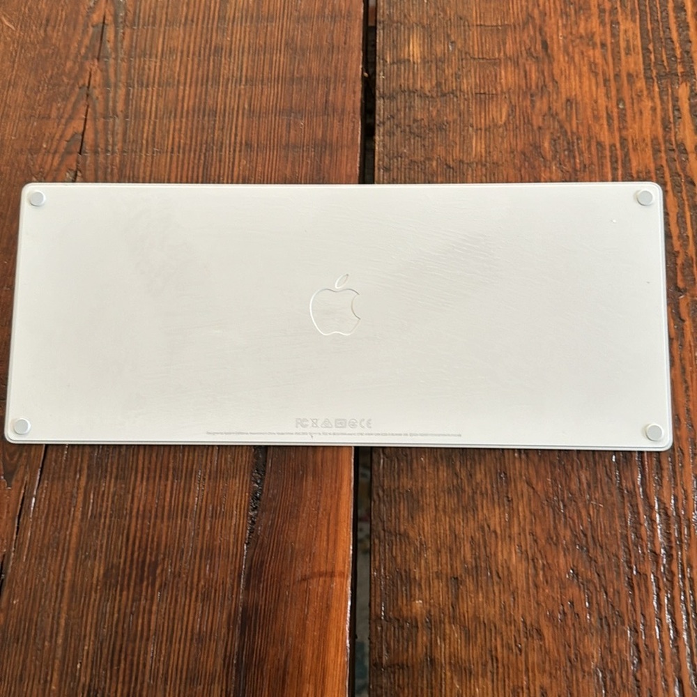Apple Wireless Keyboard - Picture 3 of 3